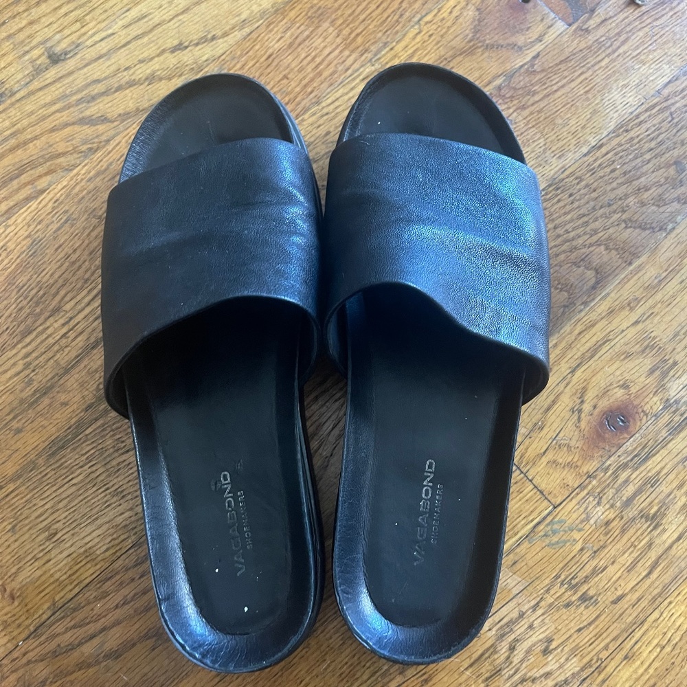 Vegabond black sandals